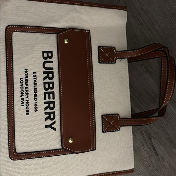 Burberry Tan and White and brown - Picture 3 of 5
